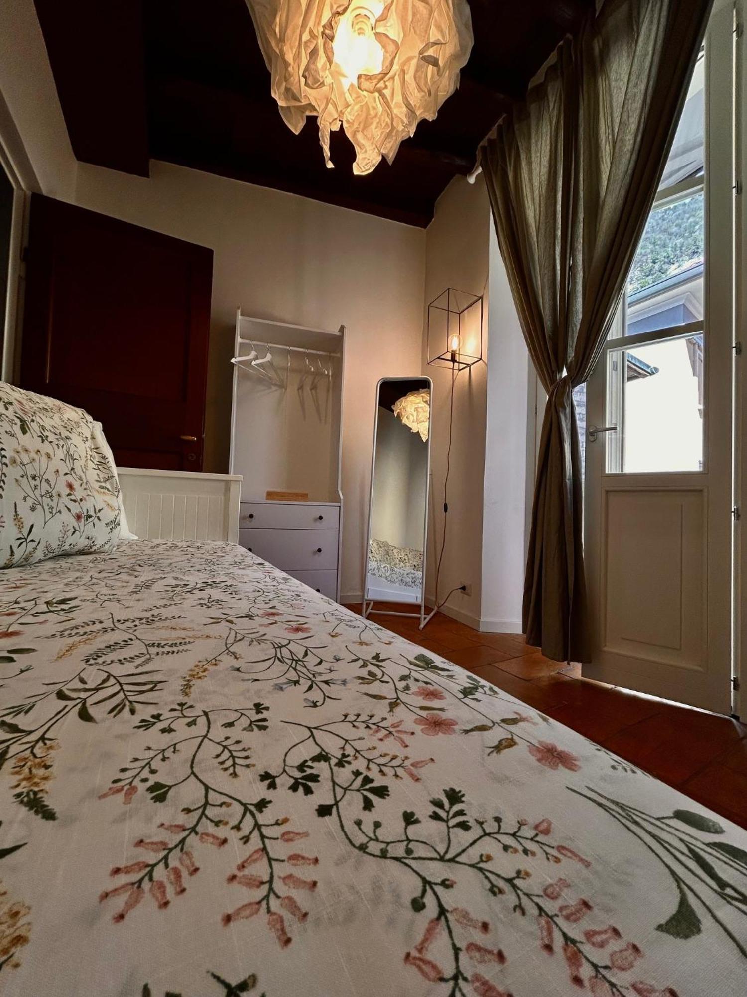 Casa Vacanze Viacoloniola37 Como Luaran gambar