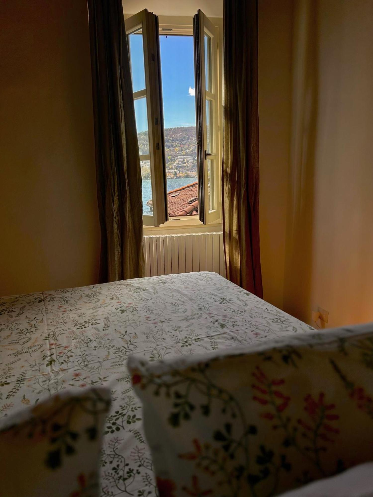 Casa Vacanze Viacoloniola37 Como Luaran gambar